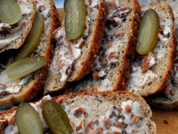 Bauernbrot mit Griebenschmalz